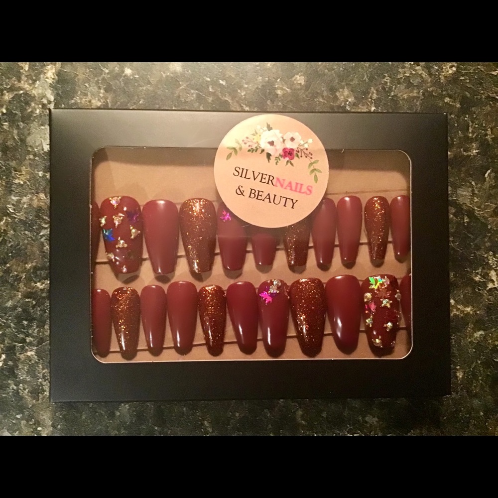 Cinnamon coffin gel nails